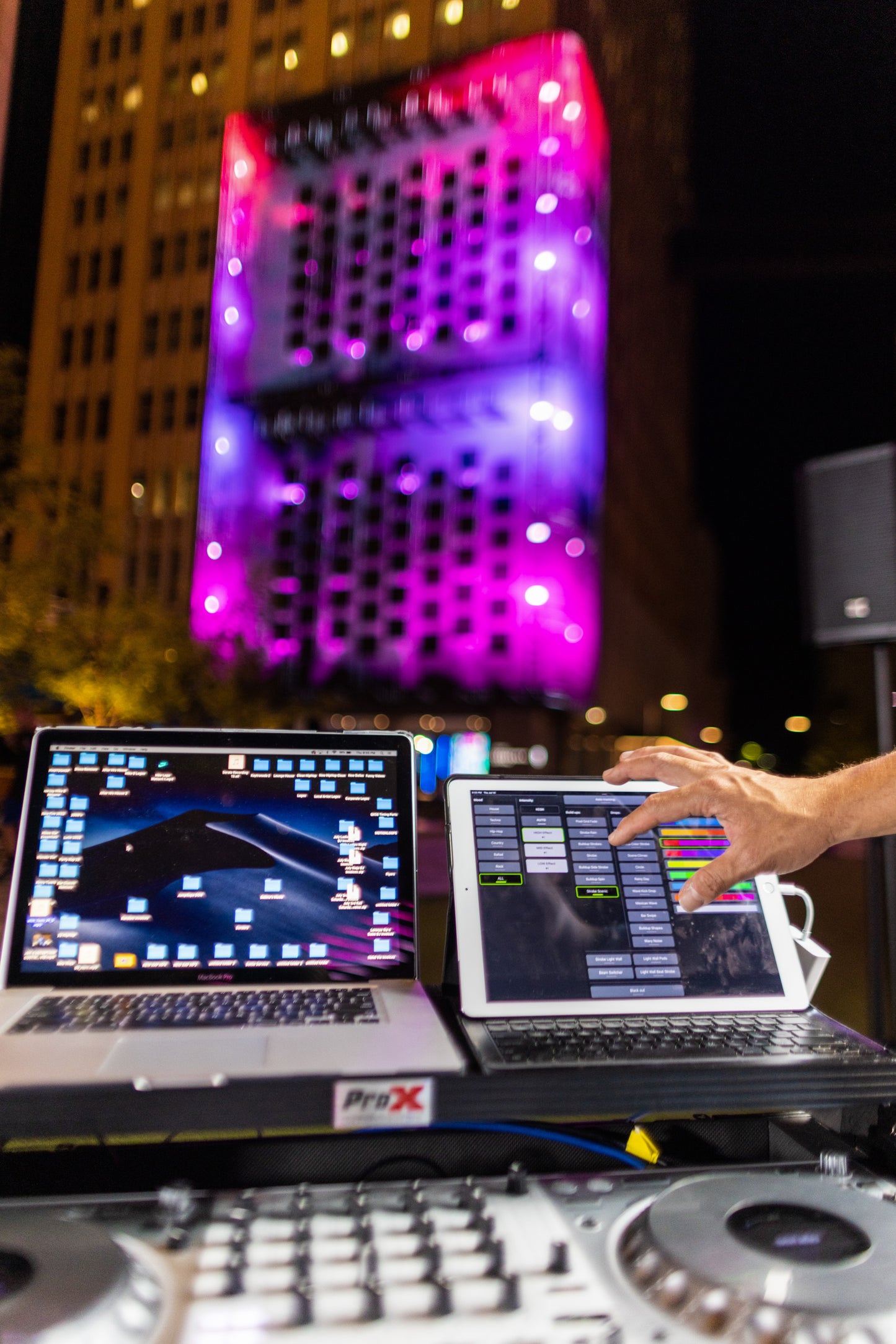 AT&T Discovery District's Audio-Reactive Stage