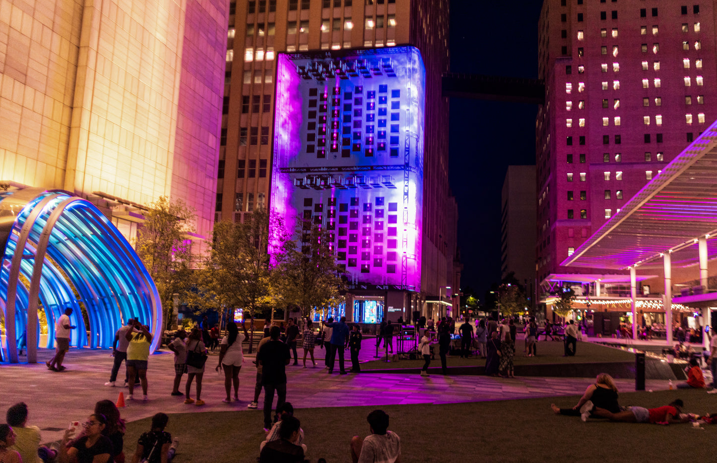 AT&T Discovery District's Audio-Reactive Stage