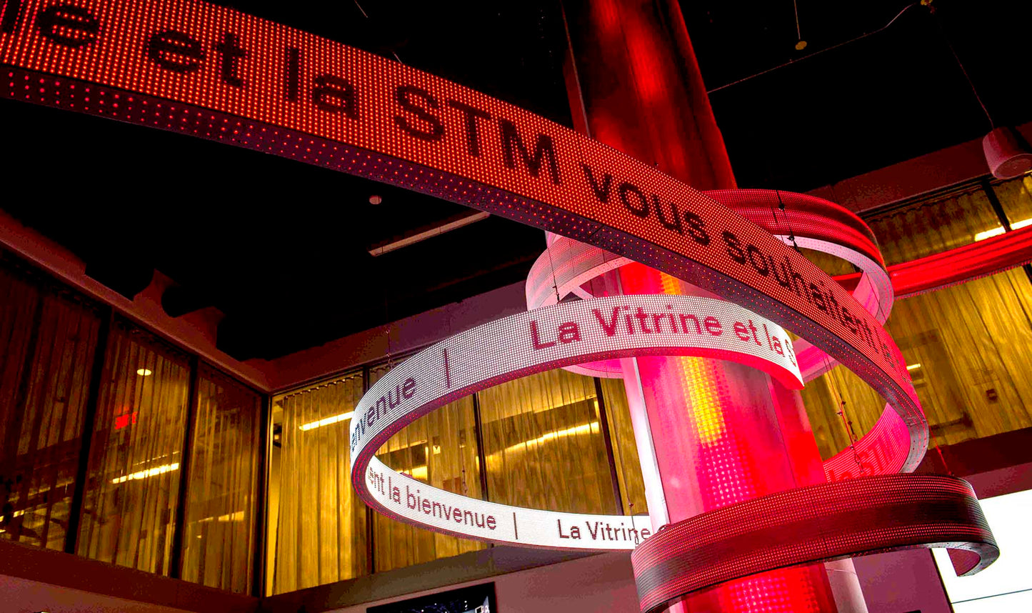 Media Facade, La Vitrine