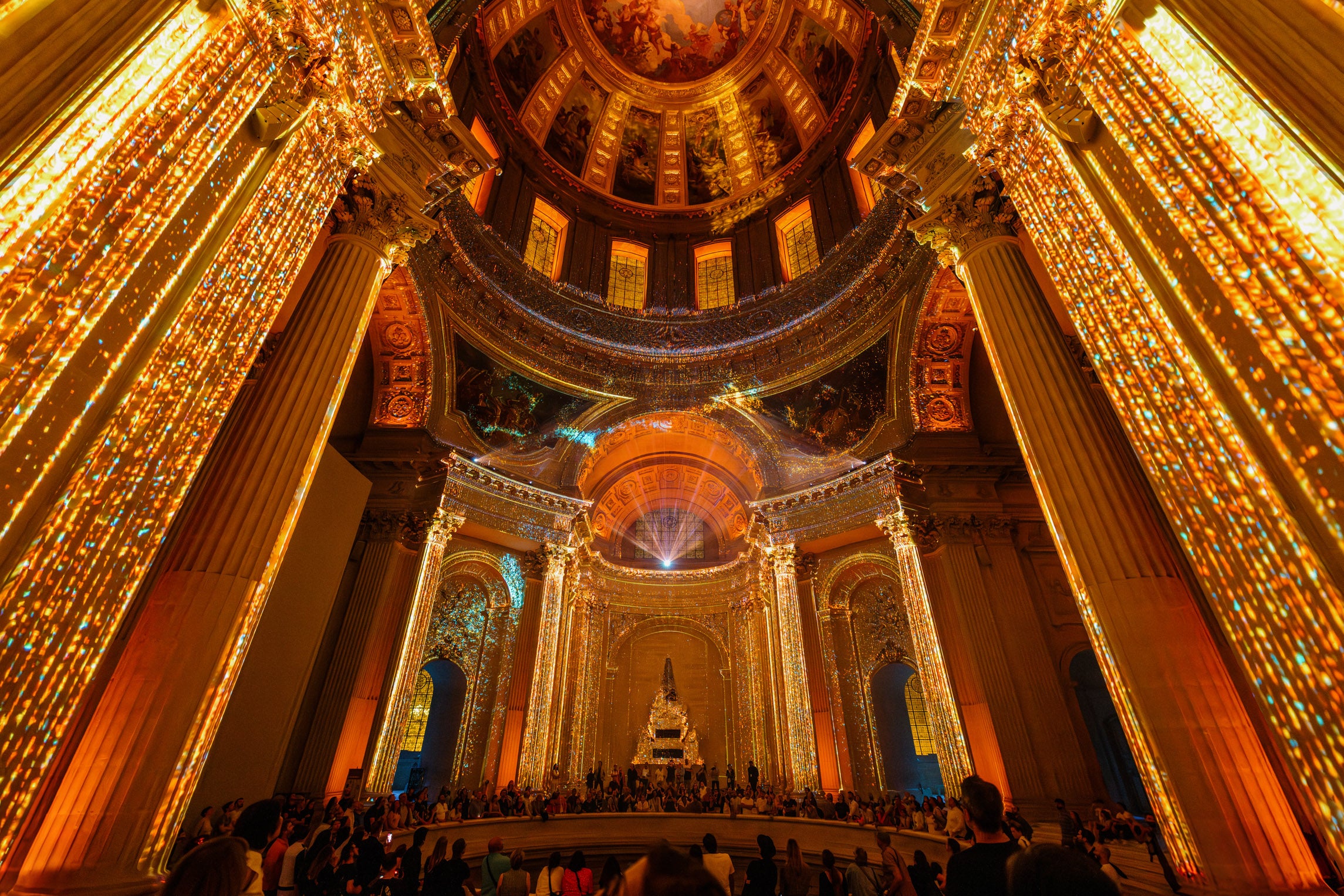Shine a new light on Historic Landmarks | Moment Factory