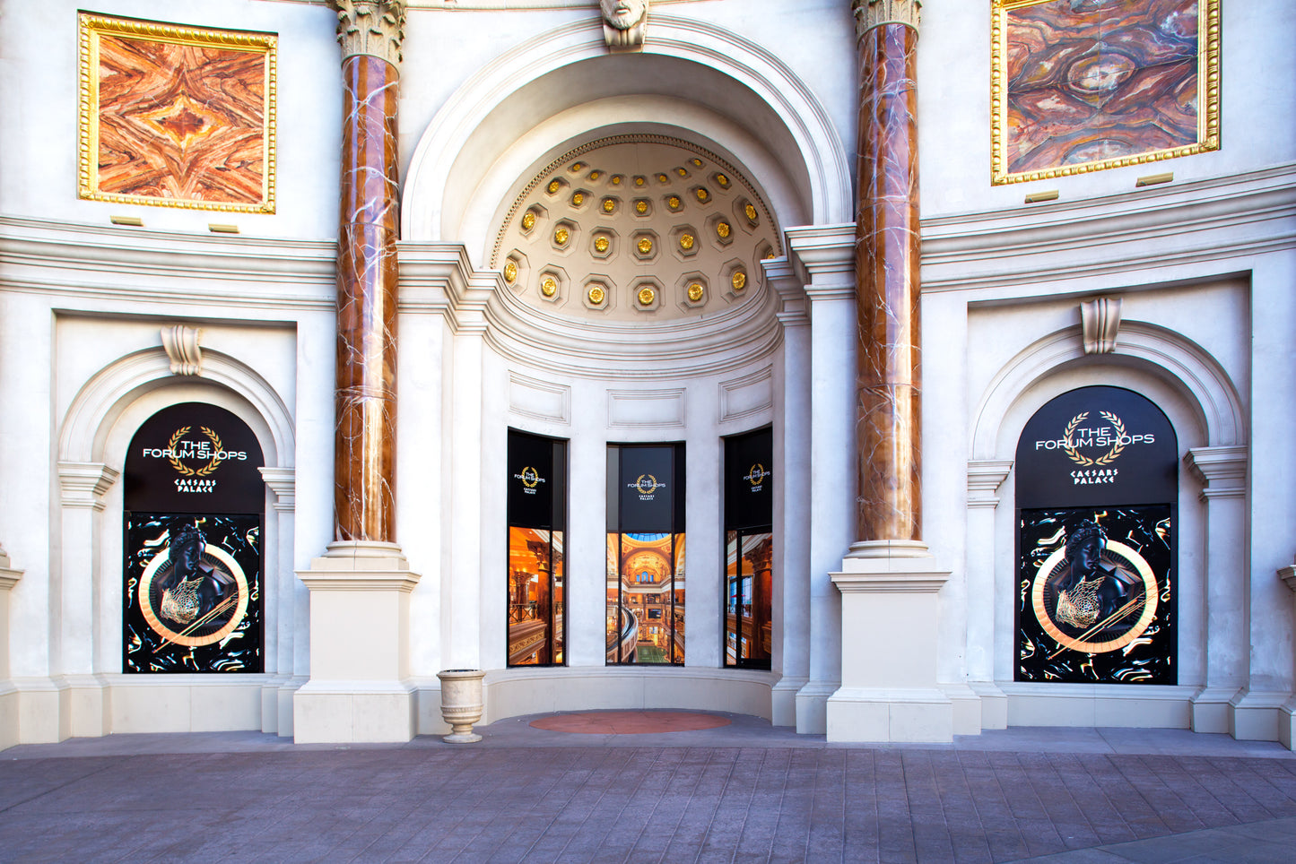 Une marquise multimédia au Forum Shops