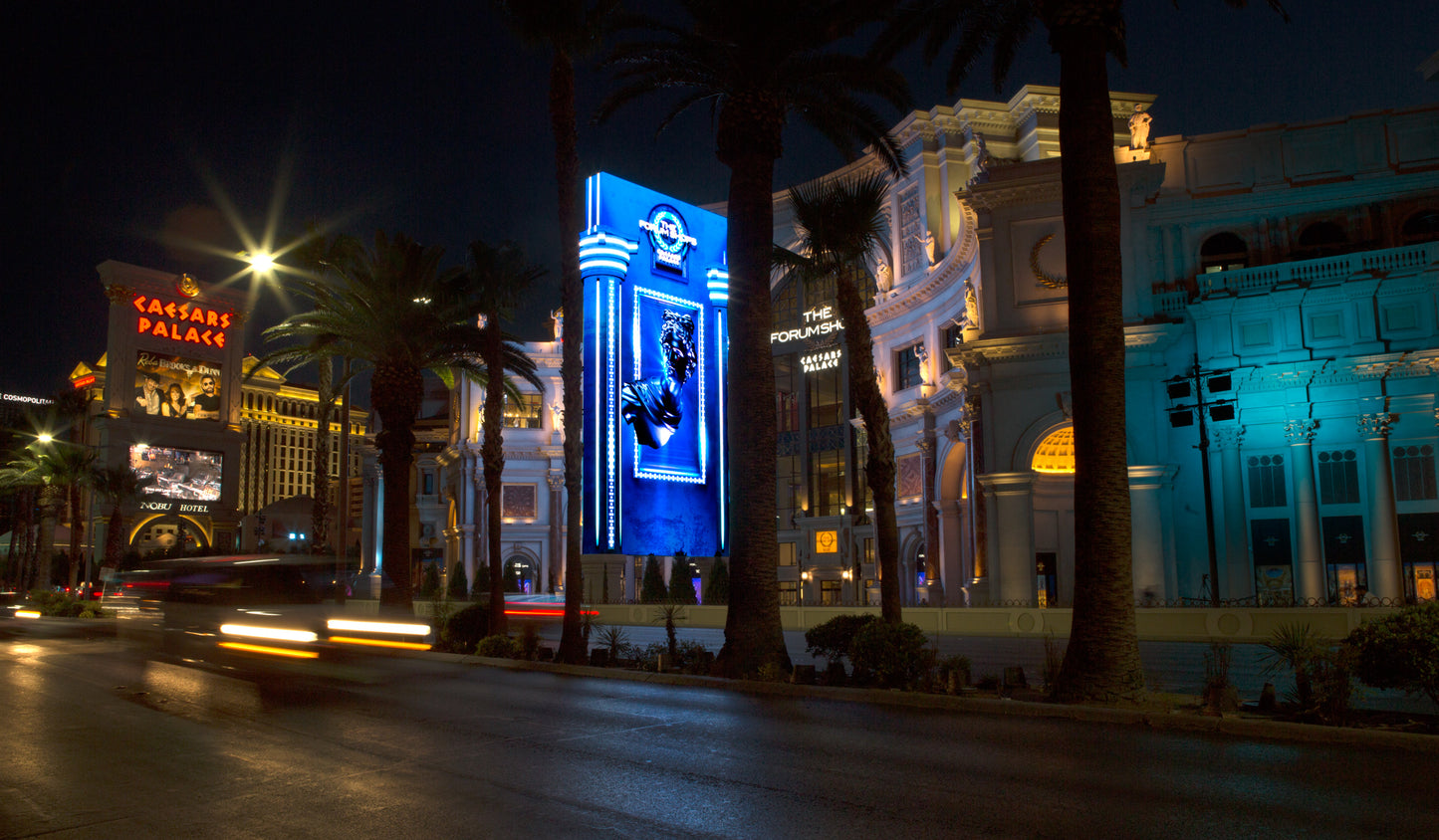 Une marquise multimédia au Forum Shops