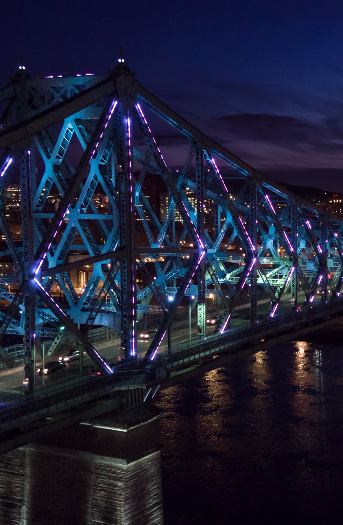 Illumination du pont Jacques-Cartier