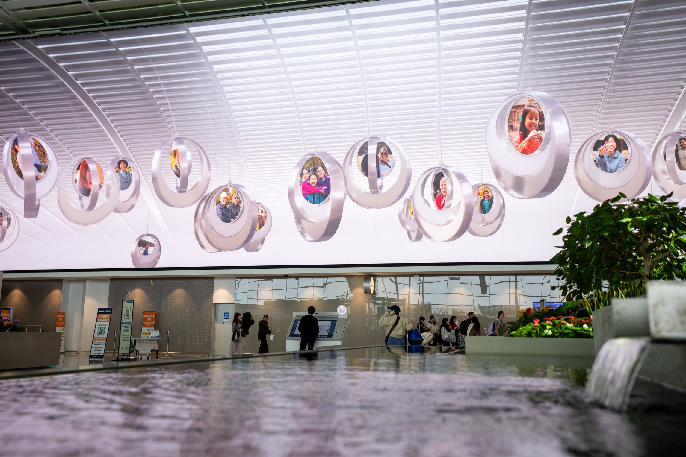 Incheon International Airport Terminal 2 | Moment Factory