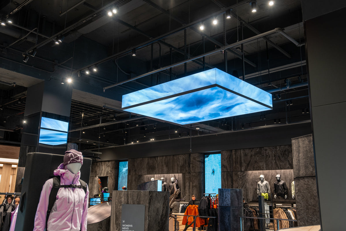 Arc’teryx, The Weather Station – Moment Factory