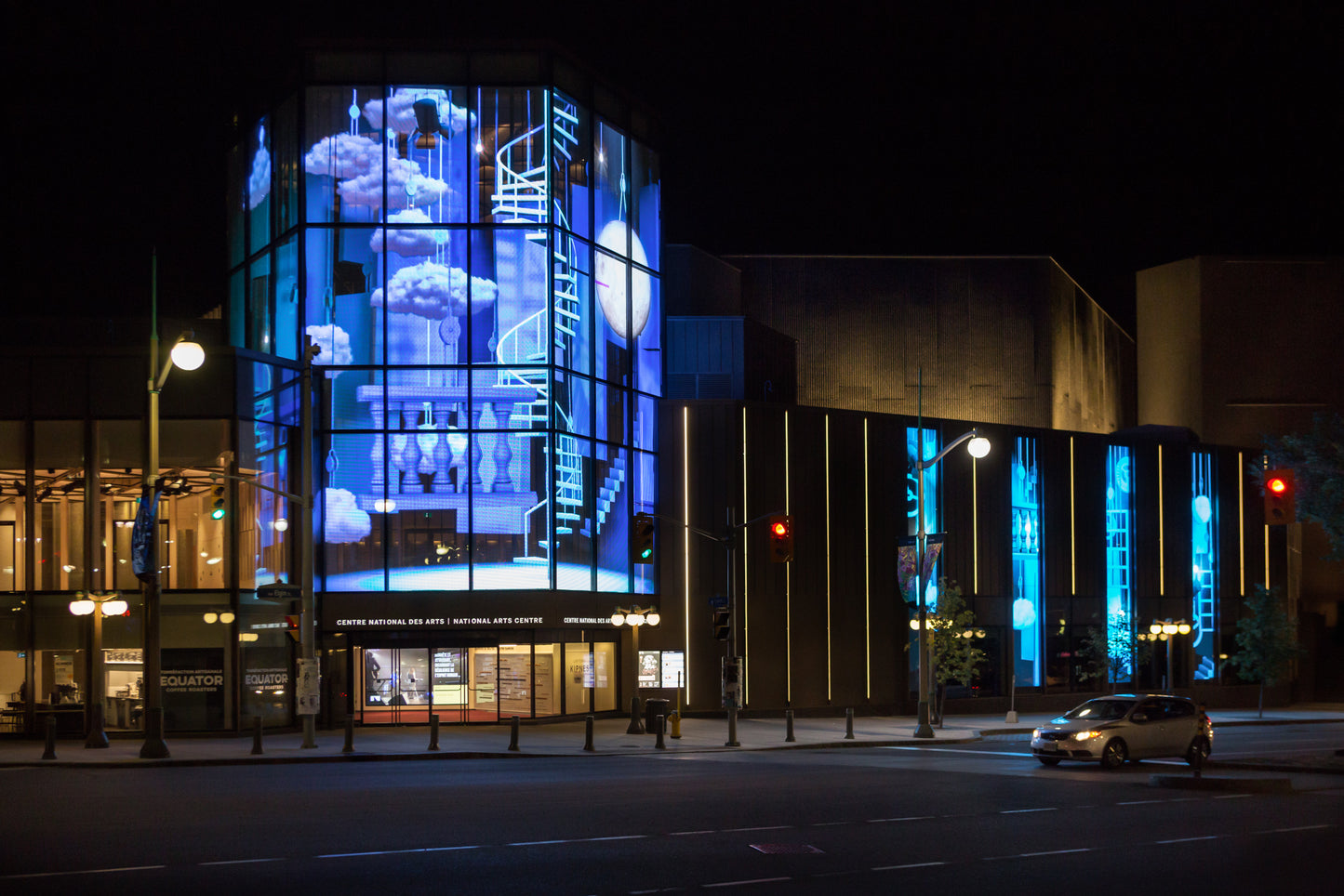 La Facade Multimédia du Centre National des Arts