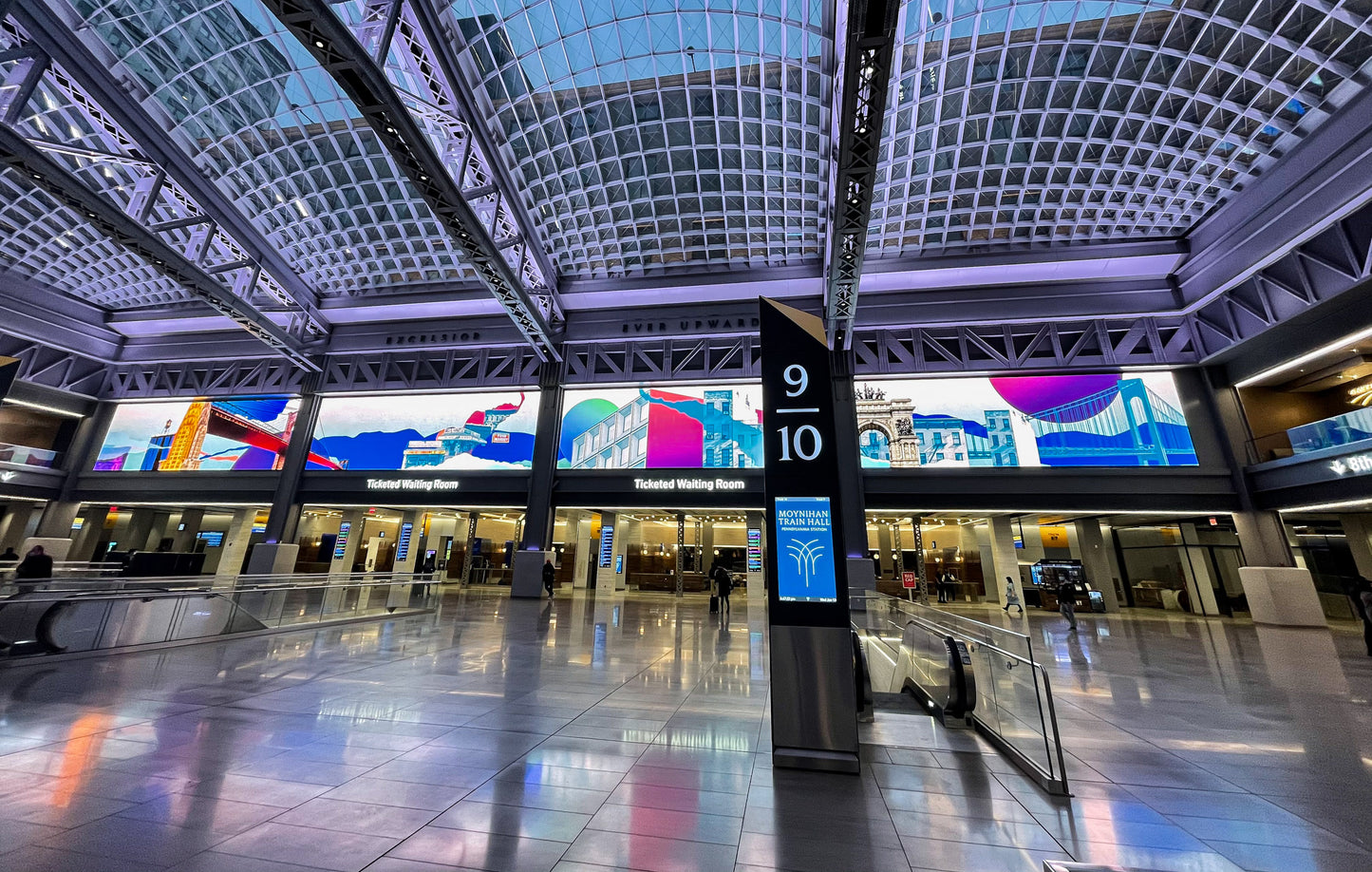 Iconic Multimedia at Moynihan Train Hall