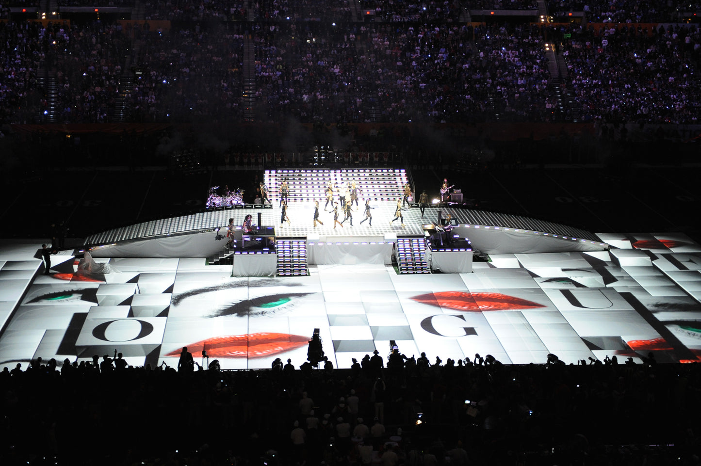 Mi-temps du Super Bowl XLVI: Madonna