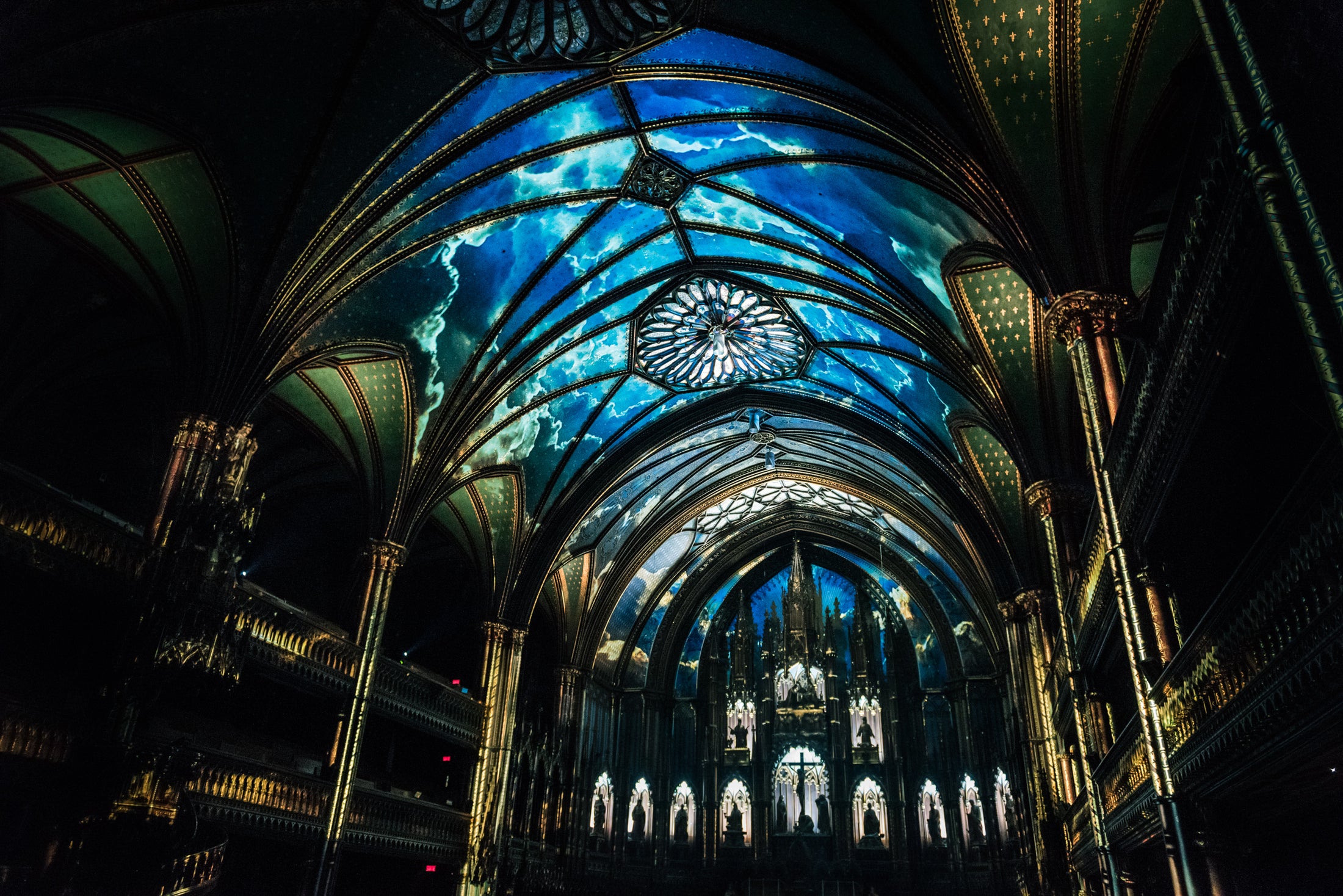 Aura At Notre Dame Basilica Moment Factory